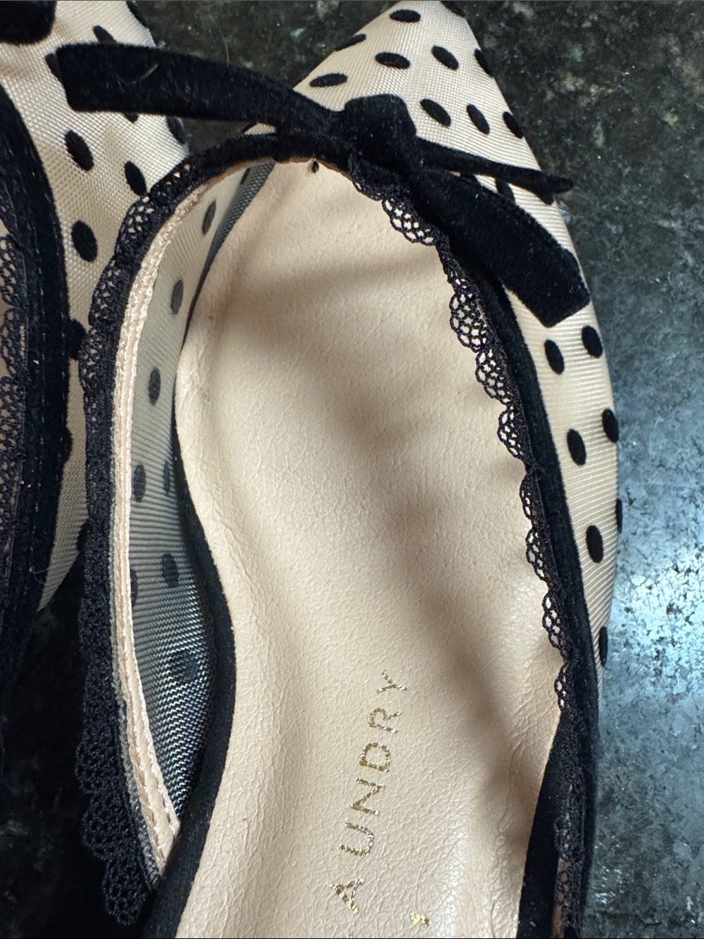 NEW Chinese Laundry Beige Polka Dot Pointed Mules with Black Trim - Picture 10 of 16